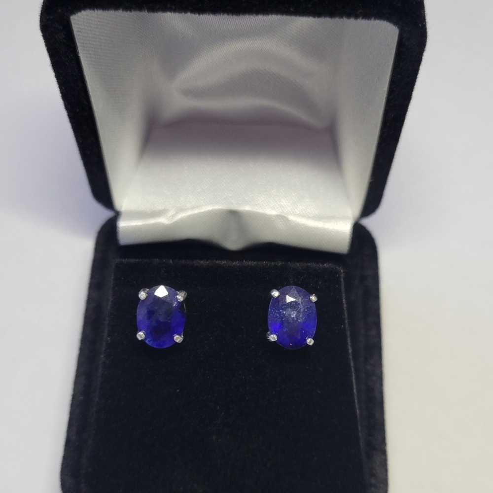 Elegant 4ct Natural Blue Sapphire Stud Earrings